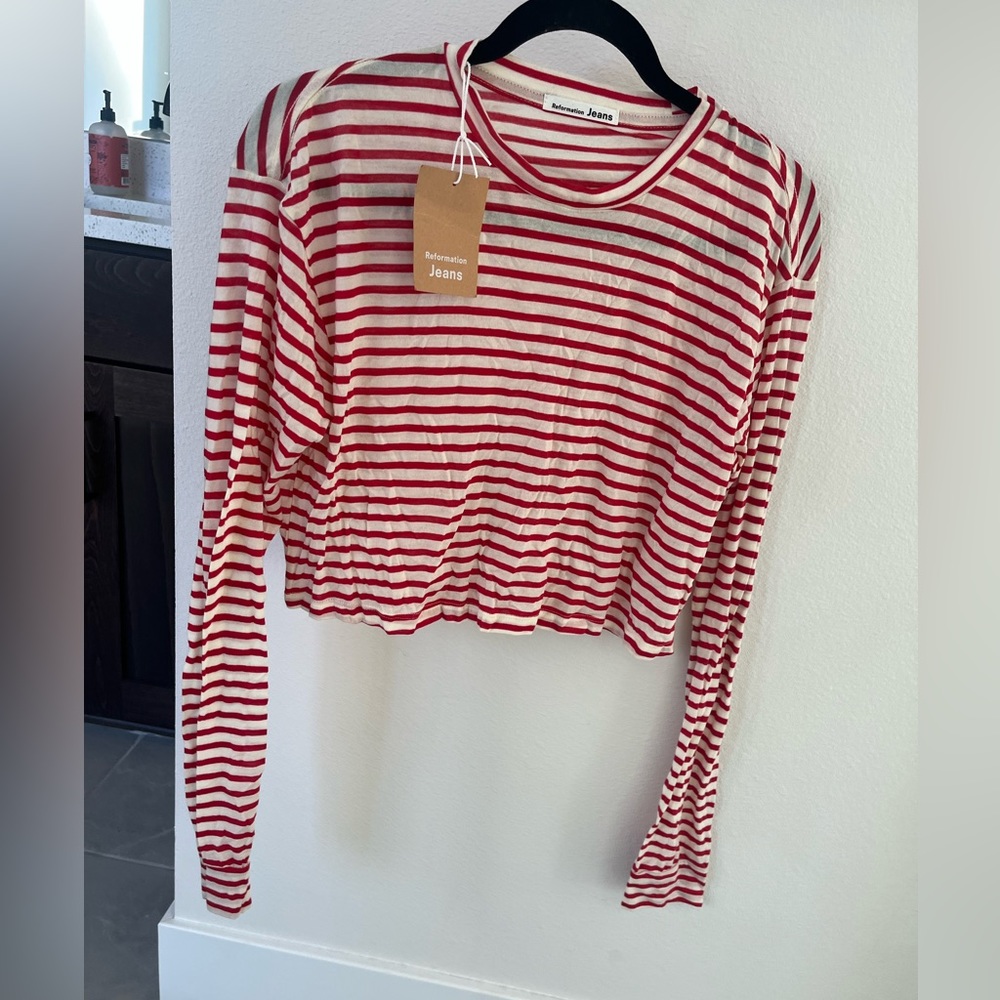 Reformation size small long sleeve crop top
